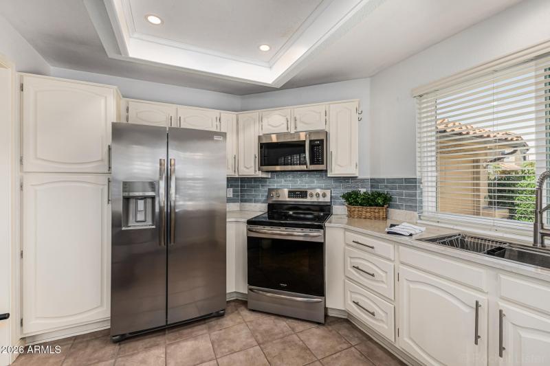 Kitchen w/Stainless Steel Appliances