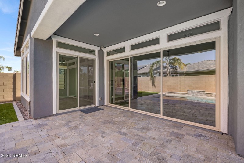 37-web-or-mls-2860-e-pinto-dr