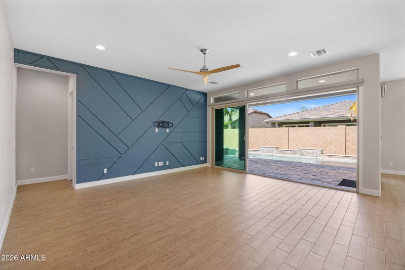 12-web-or-mls-2860-e-pinto-dr