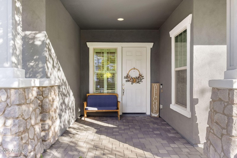 5-web-or-mls-2860-e-pinto-dr