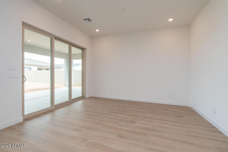 Tri Pointe Waterston Central 274 - Dinin