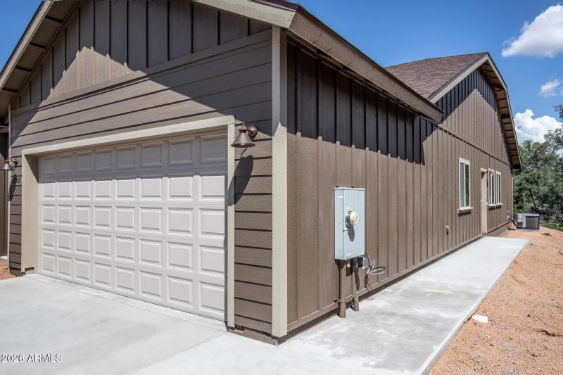 20251030024015704389000000-o