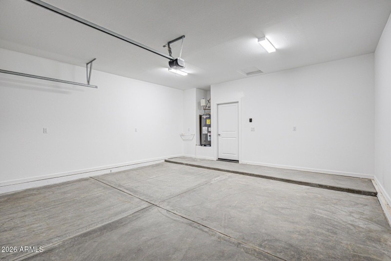 20251030024028137047000000-o