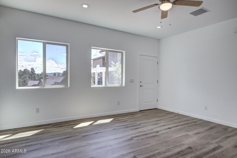 20251030024050605795000000-o