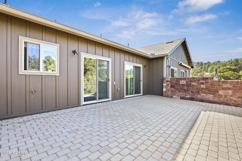 20251105024401374455000000-o