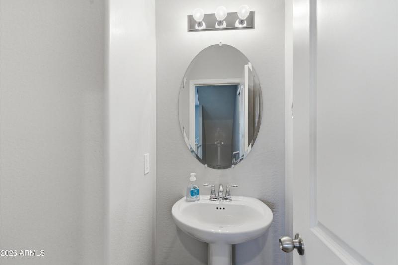 17-Guest Bathroom