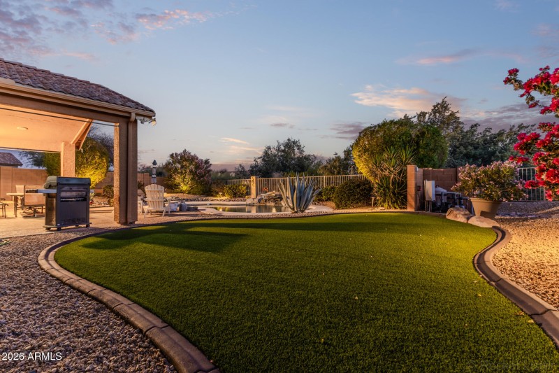 4443 E Morning Vista Ln