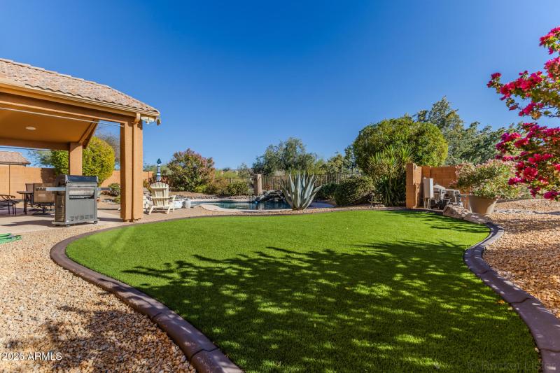 4443 E Morning Vista Ln