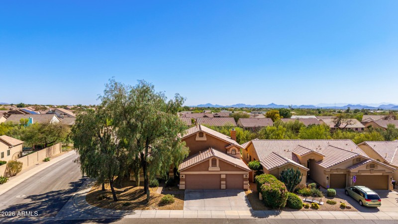 4443 E Morning Vista Ln