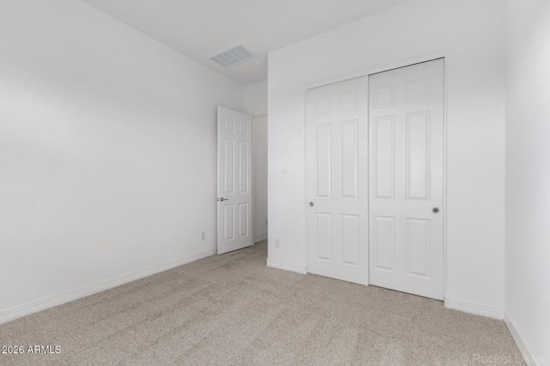 PHX_TV_Lot 2005_Currant_17408_bed2