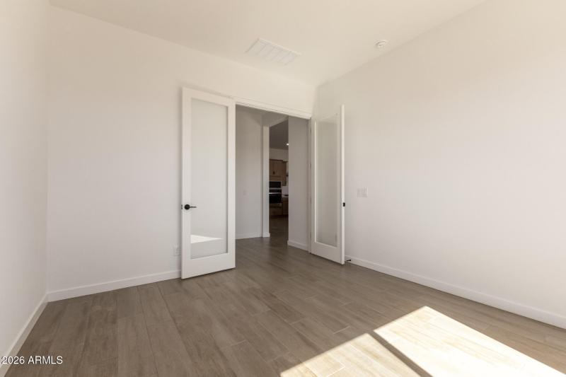 PHX_Landmarke_Lot1185_Blush_399_Flex