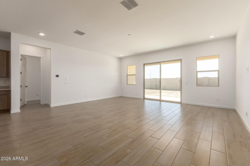 PHX_Landmarke_Lot1185_Blush_399_Greatroo