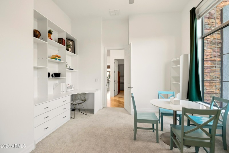 Flex space/ sitting area