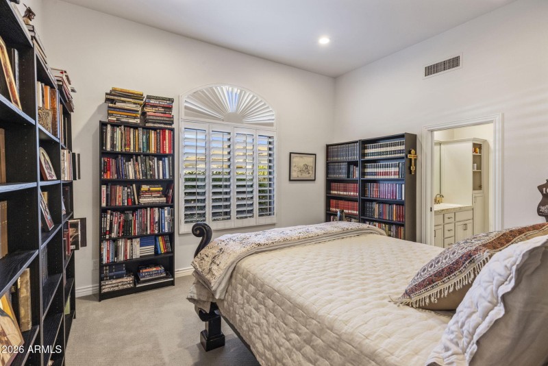 5-web-or-mls-D46A7457