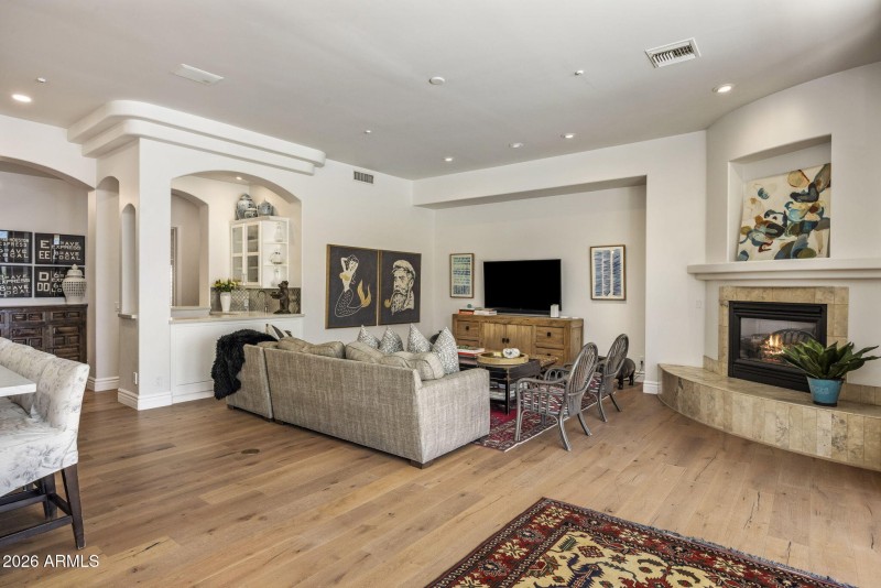 28-web-or-mls-D46A7591