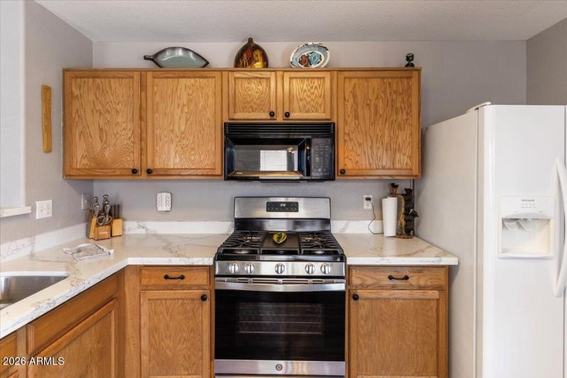 11-1057 E Silversmith Trail