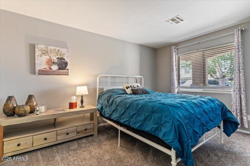 18-1057 E Silversmith Trail