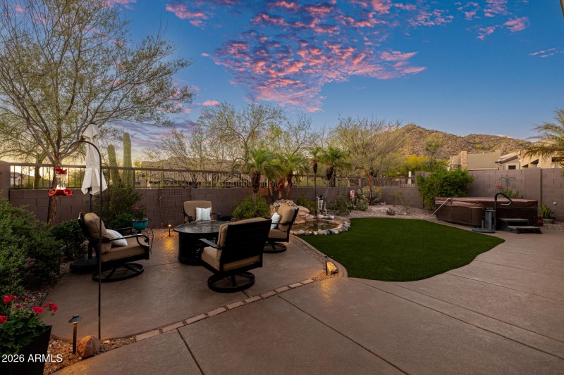 Relaxing Evening Backyard Oasis