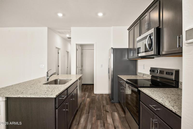 Southwest_Cottonwood_E_L_007