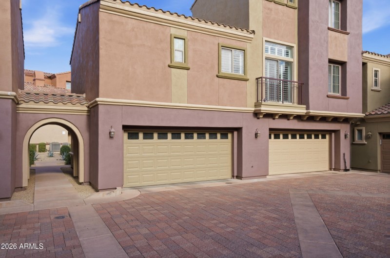 3935 e rough rider rd 1219-27