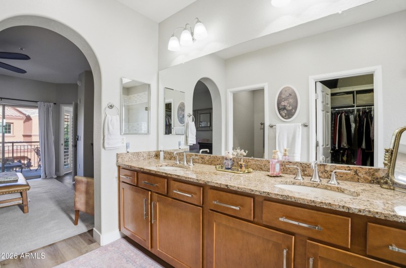 3935 e rough rider rd 1219-19