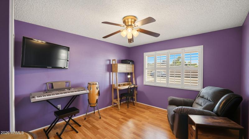 Guest Bedroom/Den/Office