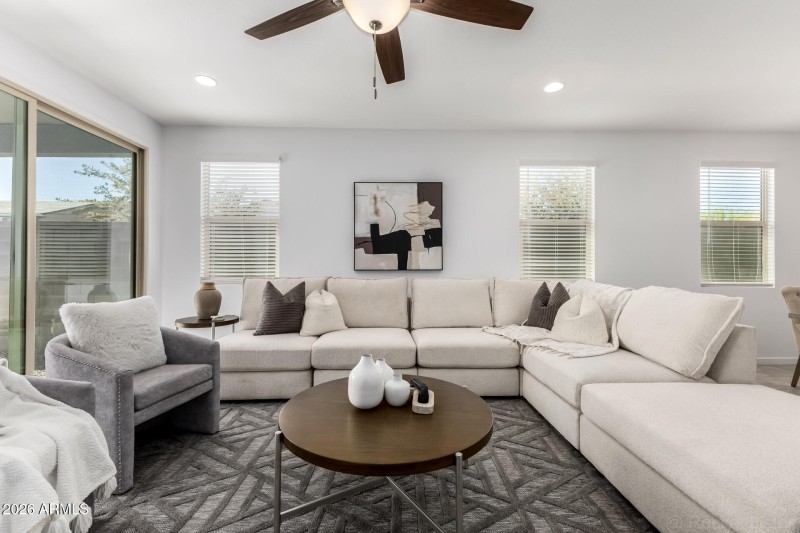 10 - Country Club 12655