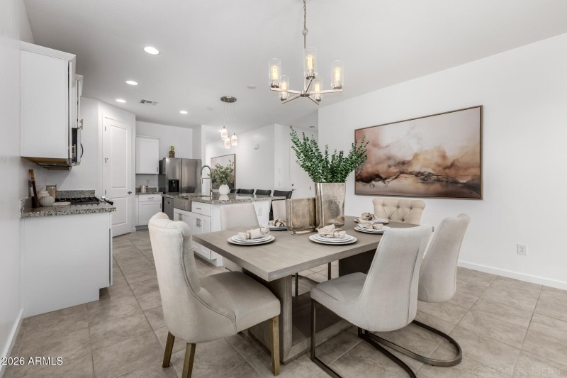 12 - Country Club 12655