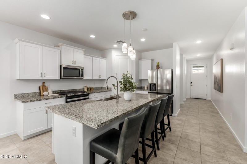 17 - Country Club 12655