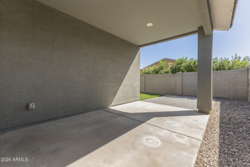 35 - Country Club 12655