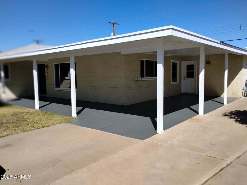 3930 Oak Carport Front Porch