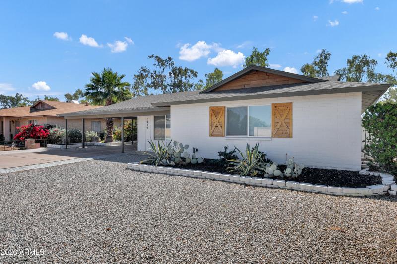 No maintenance landscaping