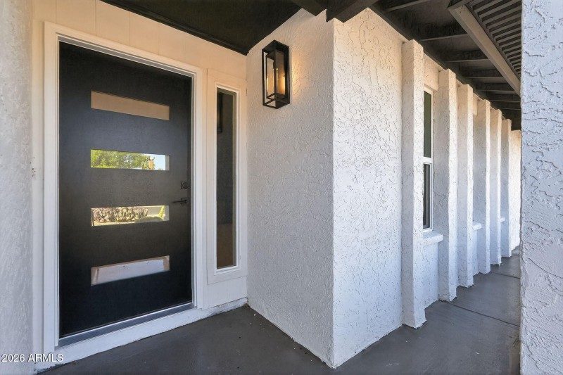 02_9_E_Surrey_Ave_Phoenix_AZ_85022_USA-E