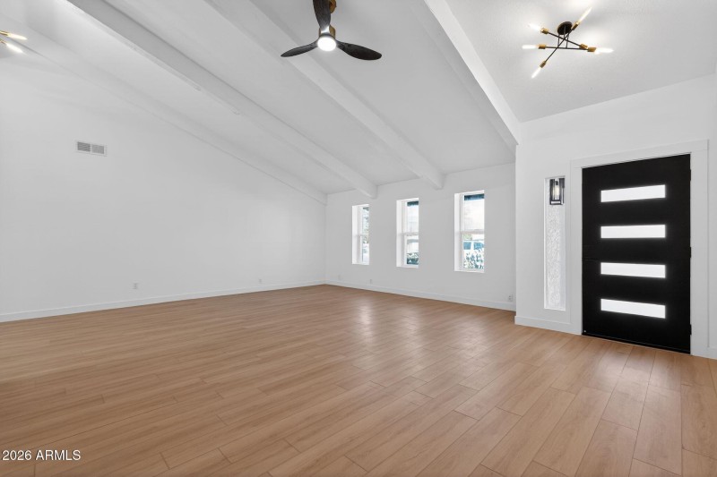 10_9_E_Surrey_Ave_Phoenix_AZ_85022_USA-F