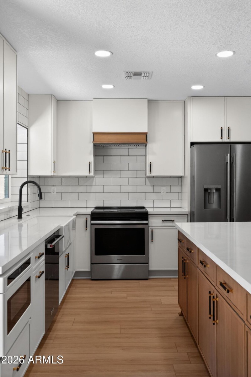 23_9_E_Surrey_Ave_Phoenix_AZ_85022_USA-K