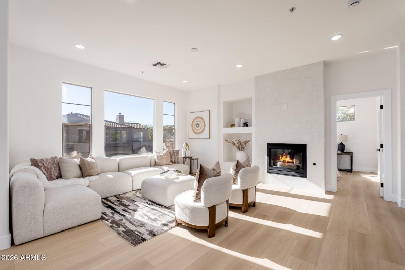 19475 N Grayhawk Drive UNIT 2116 - 05