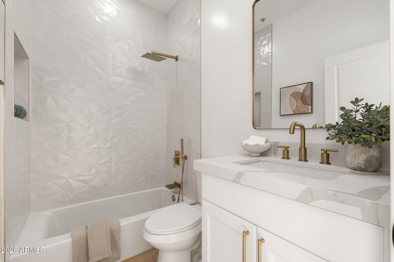 19475 N Grayhawk Drive UNIT 2116 - 32