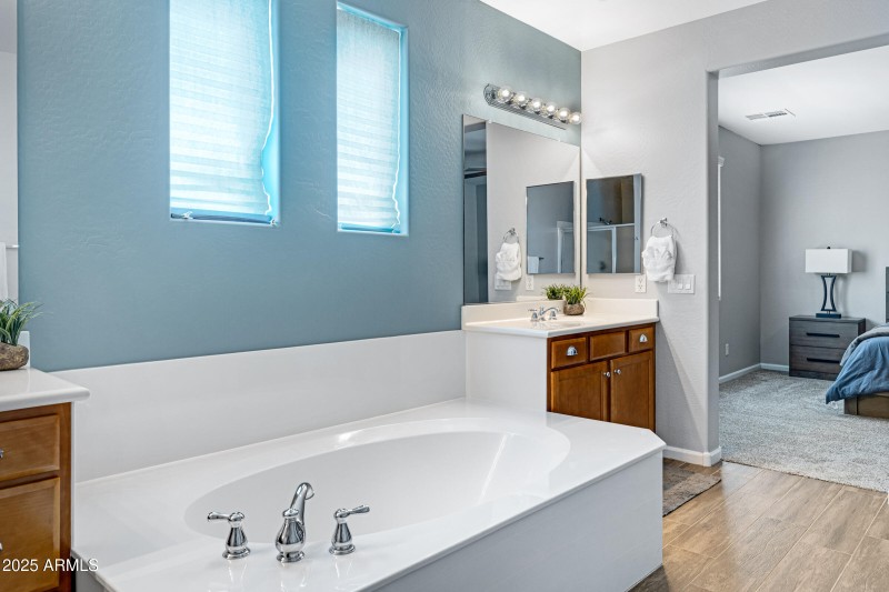 15366 W Bloomfield Rd-23