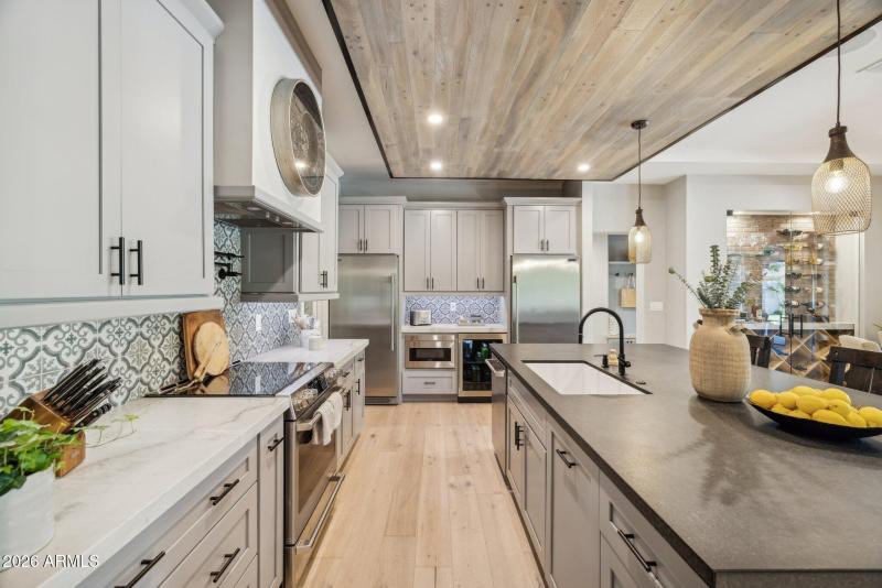 34-web-or-mls-5402-e-corrine-dr