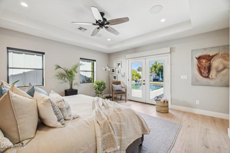 41-web-or-mls-5402-e-corrine-dr