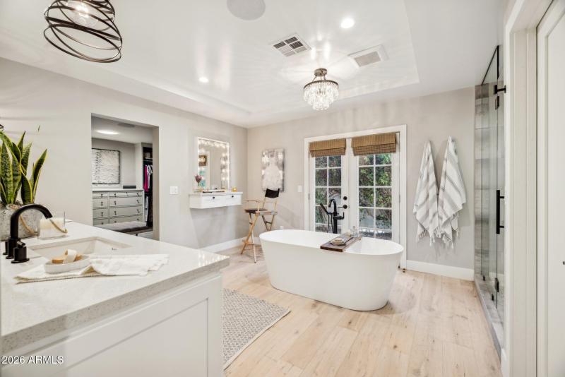 42-web-or-mls-5402-e-corrine-dr