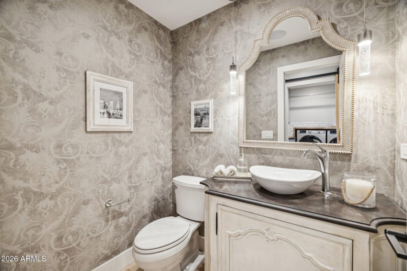 51-web-or-mls-5402-e-corrine-dr