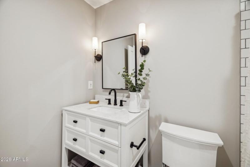 54-web-or-mls-5402-e-corrine-dr