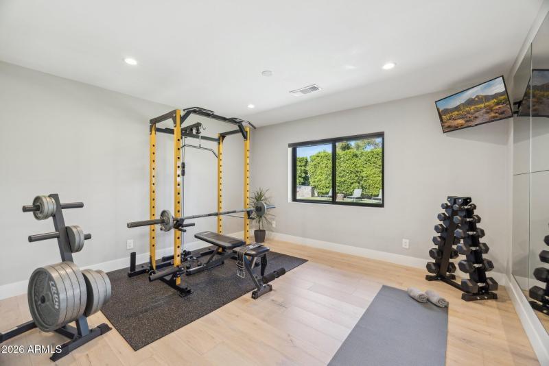 57-web-or-mls-5402-e-corrine-dr