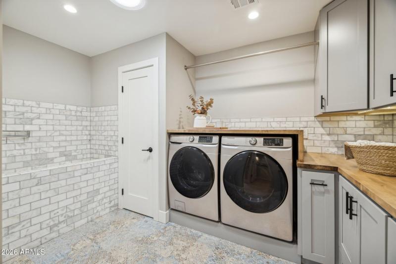 62-web-or-mls-5402-e-corrine-dr