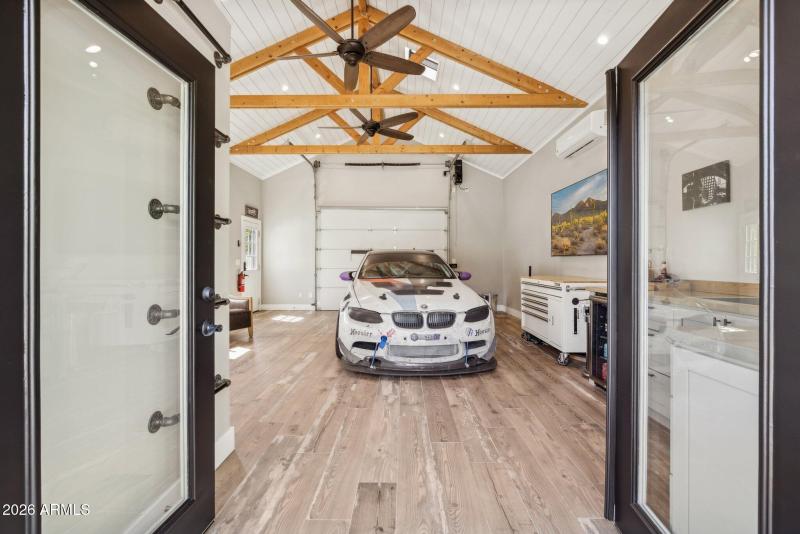 68-web-or-mls-5402-e-corrine-dr