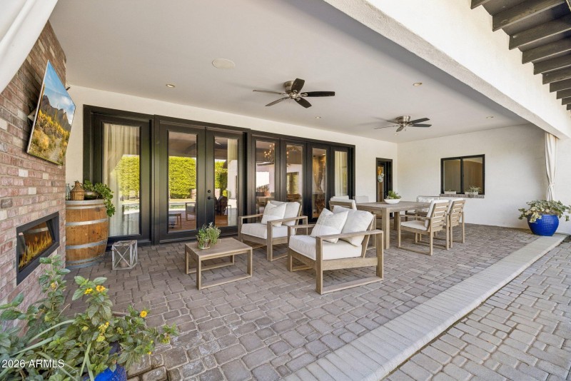 90-web-or-mls-5402-e-corrine-dr