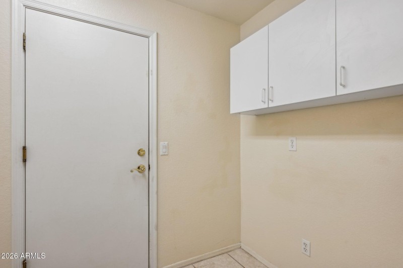 29-web-or-mls-1470-s-villas-ct