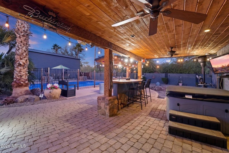 Covered Patio w Wood Ceiling