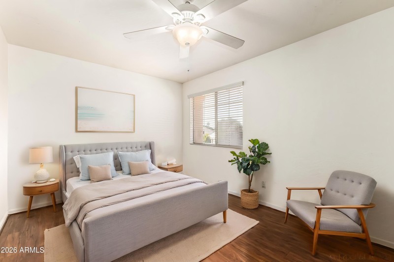 34-Oakland - Bedroom - Standard - 5